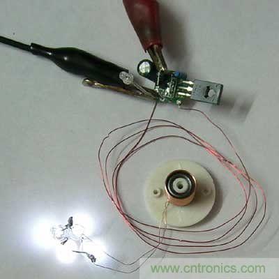 DIY:簡單但神奇的無線供電套件