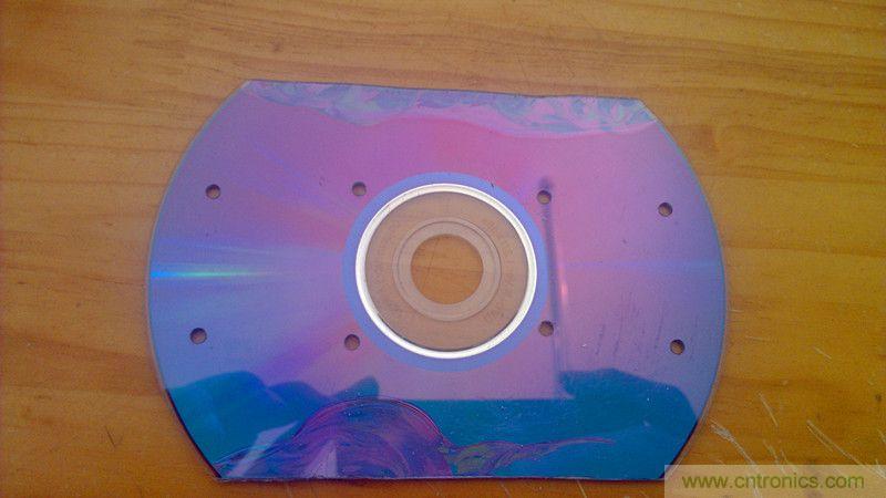 牛人力作！PCB版藍牙智能小車DIY