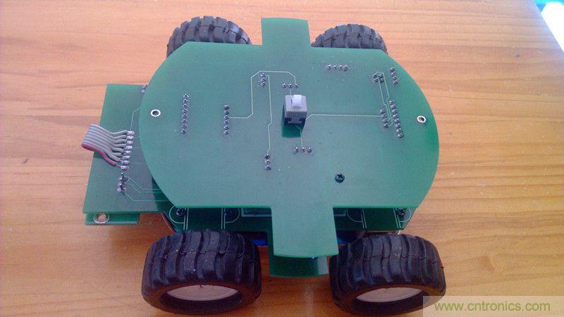 牛人力作！PCB版藍牙智能小車DIY