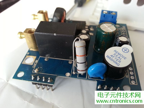 一款觸控開關拆解,做工不錯