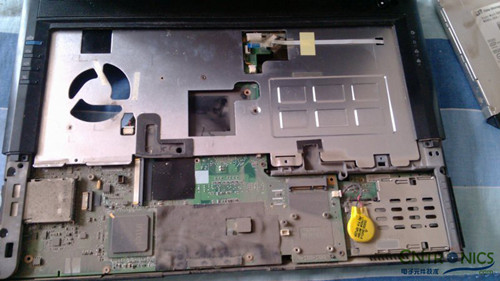 創意DIY：將筆記本大卸八塊做成臺式機！