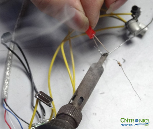 達人創意DIY:無線2.4G音頻收發器