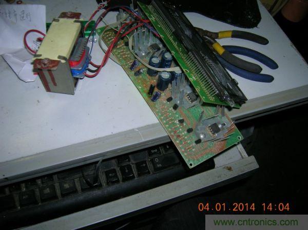 巧奪天工!大神利用山寨功放為高性價(jià)比逆變器“穿新衣”