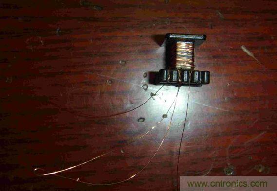 DIY單管自激,領(lǐng)略高壓電火花風(fēng)采