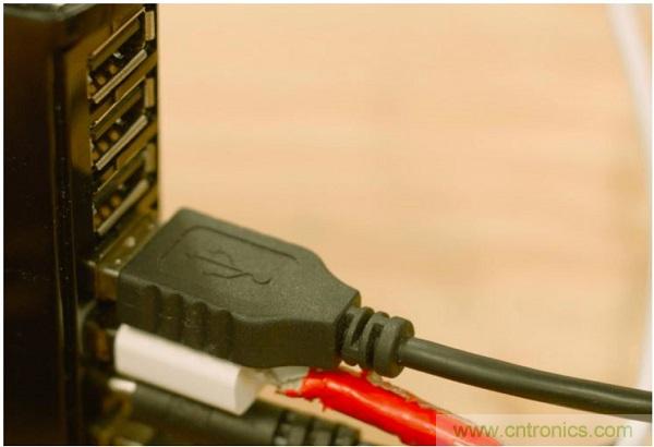 C.H.I.P. 和 Pi Zero超微型電腦——誰才是創客們心里的 No.1?