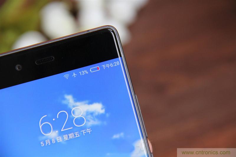 無邊框的 nubia Z9 ，一款既有驚喜，又有驚艷的智能手機(jī)