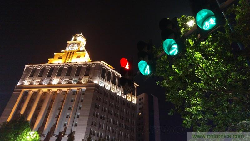 無邊框的 nubia Z9 ，一款既有驚喜，又有驚艷的智能手機(jī)