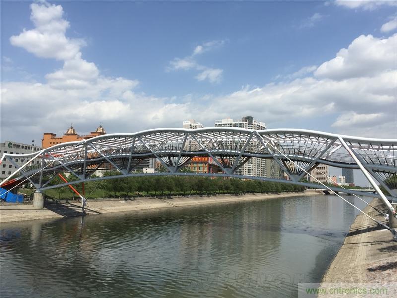 無邊框的 nubia Z9 ，一款既有驚喜，又有驚艷的智能手機(jī)