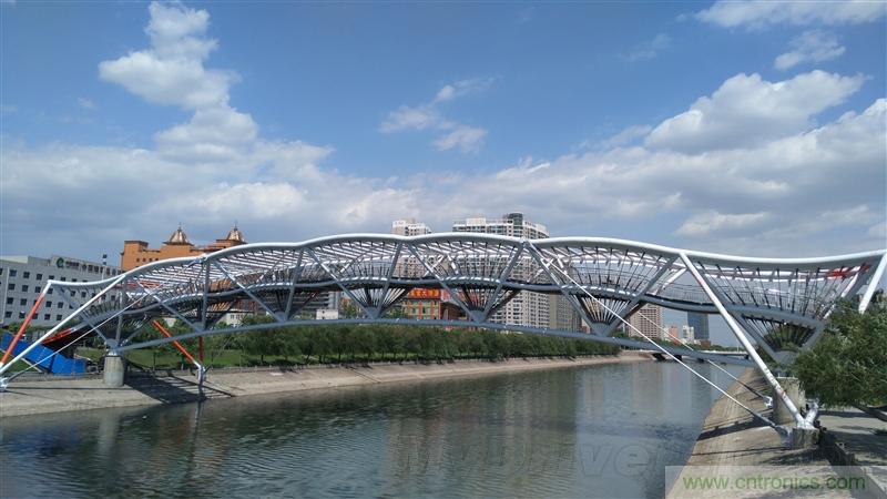 無邊框的 nubia Z9 ，一款既有驚喜，又有驚艷的智能手機(jī)