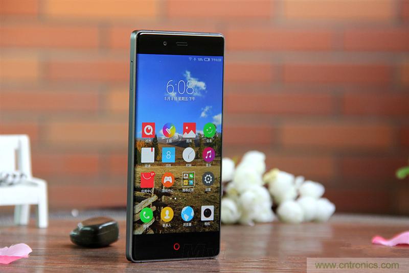 無邊框的 nubia Z9 ，一款既有驚喜，又有驚艷的智能手機(jī)