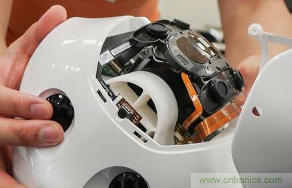 拆解筆記本不過癮，那就來拆拆日本情感機器人吧！