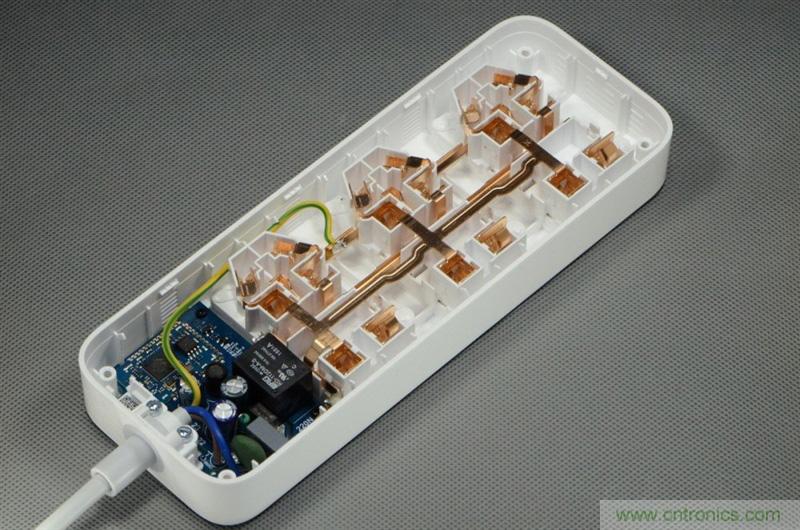 做工怒贊 神秘芯片!小米智能插線板拆解、評測