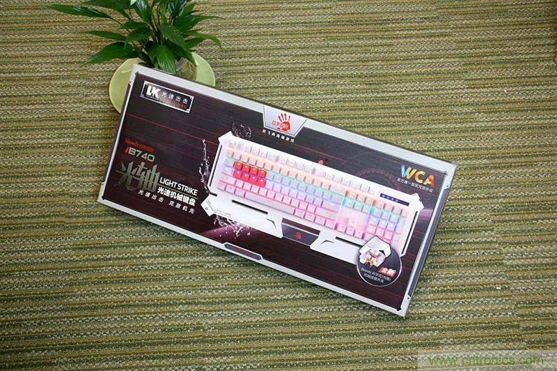 曾經的網吧統治者&mdash;雙飛燕血手幽靈機械鍵盤，真世界最快？