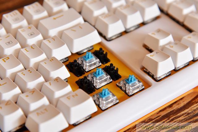 左手寫愛，右手寫他&mdash;&mdash;從此鍵盤鼠標不分家！