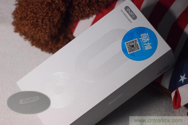 路由器也跟風(fēng)玩分體設(shè)計，你咋不上天呢？