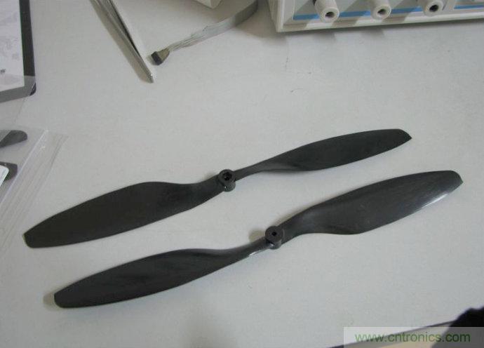 無人機 DIY 制作全過程，酷得不要不要的！