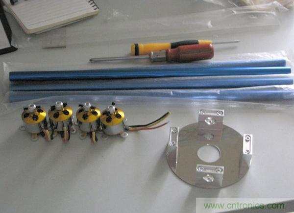 無人機 DIY 制作全過程，酷得不要不要的！