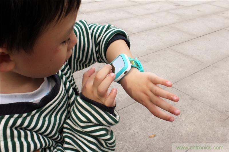 別讓《失孤》重演，360兒童手表幫你定住家中小頑童！