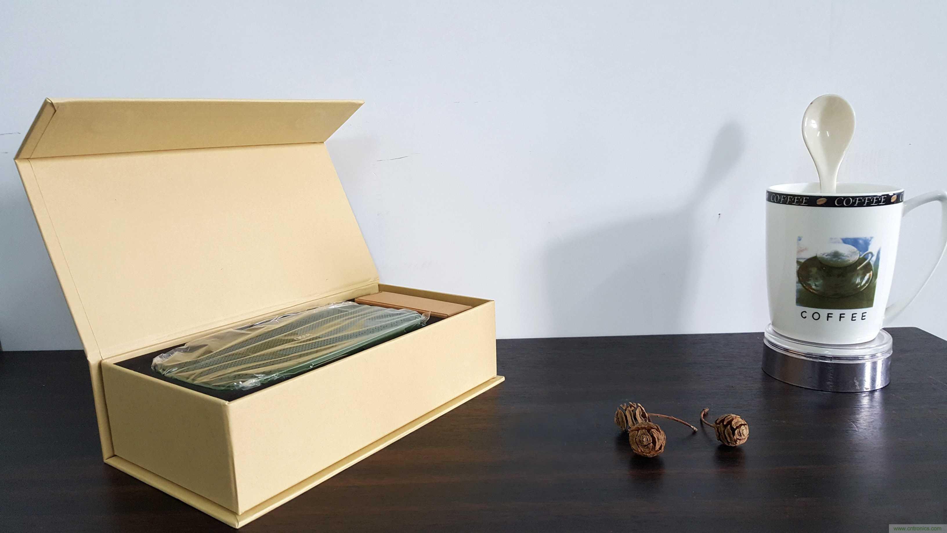 搞怪“美人魚”盡享靈克藍牙音箱的天籟之音!