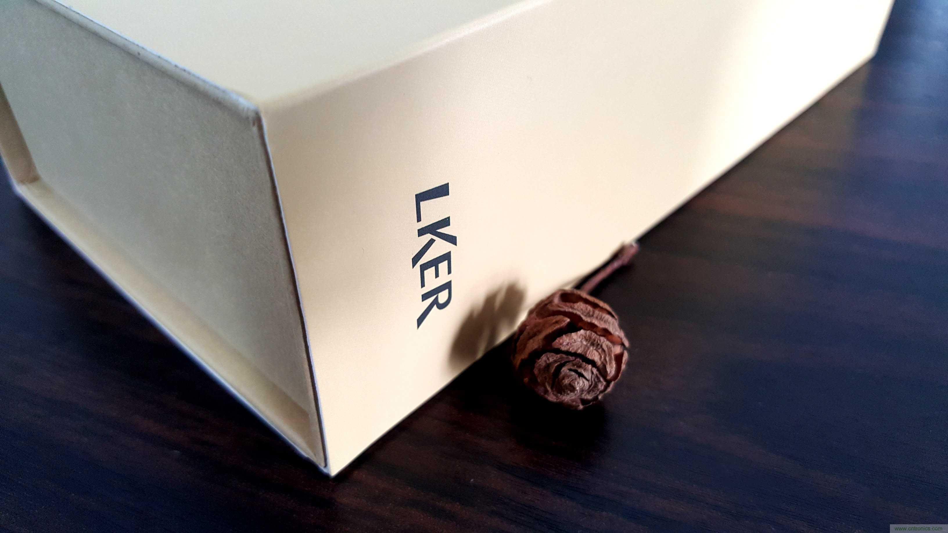 搞怪“美人魚”盡享靈克藍牙音箱的天籟之音!