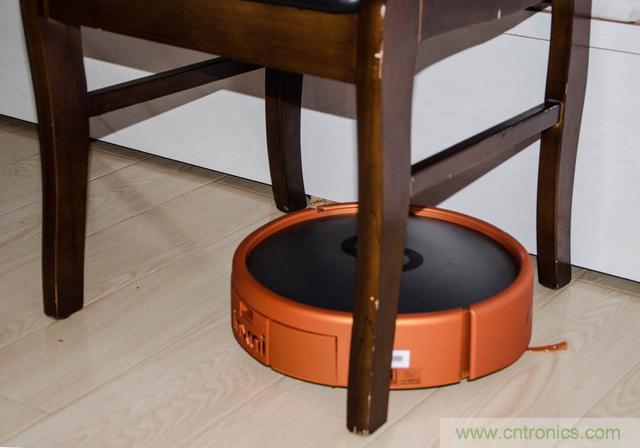 智能導(dǎo)航掃地機器人，以內(nèi)更靠譜！