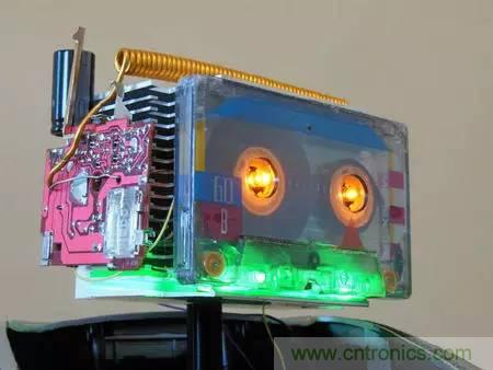 廢舊收音機(jī)如何變身成酷炫機(jī)器人？