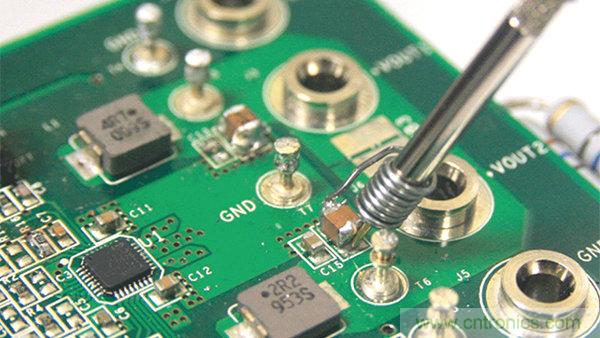 了解開關(guān)調(diào)節(jié)器的輸出，加快電源設(shè)計