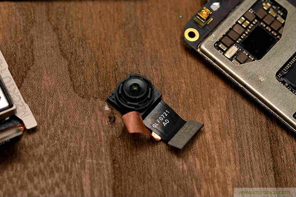 拆解魅族15 Plus：玩轉了新概念，但其工藝究竟如何？