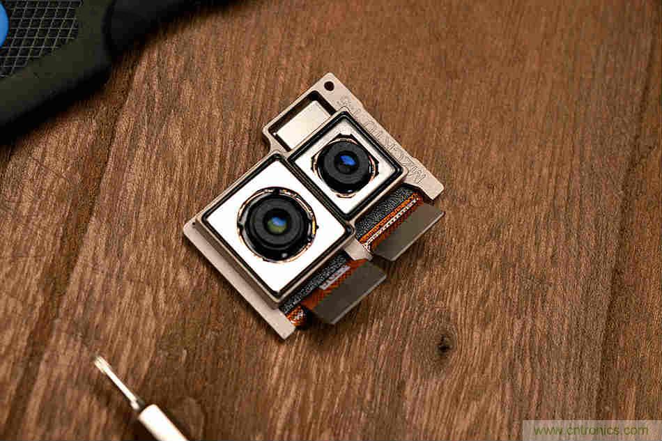 拆解魅族15 Plus：玩轉了新概念，但其工藝究竟如何？