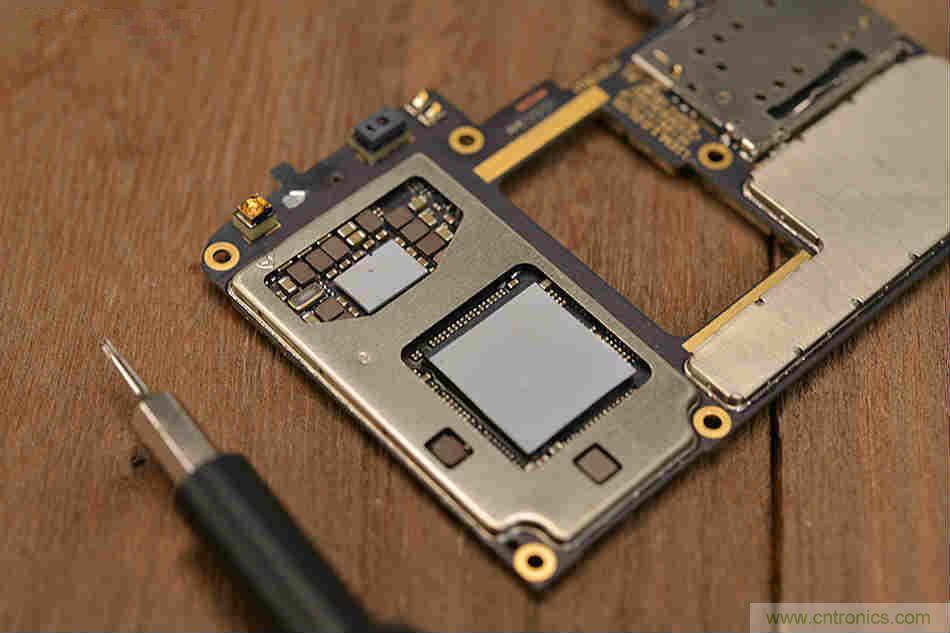 拆解魅族15 Plus：玩轉了新概念，但其工藝究竟如何？