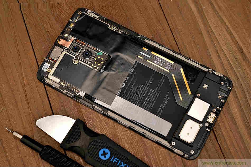 拆解魅族15 Plus：玩轉了新概念，但其工藝究竟如何？