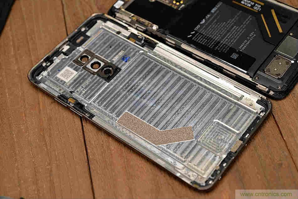 拆解魅族15 Plus：玩轉了新概念，但其工藝究竟如何？