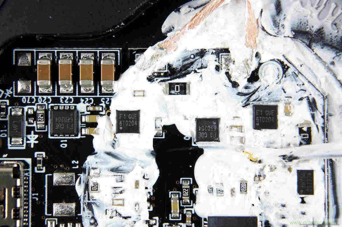 拆解對比：系出同門，小米、紫米無線充電器的差別有多大？