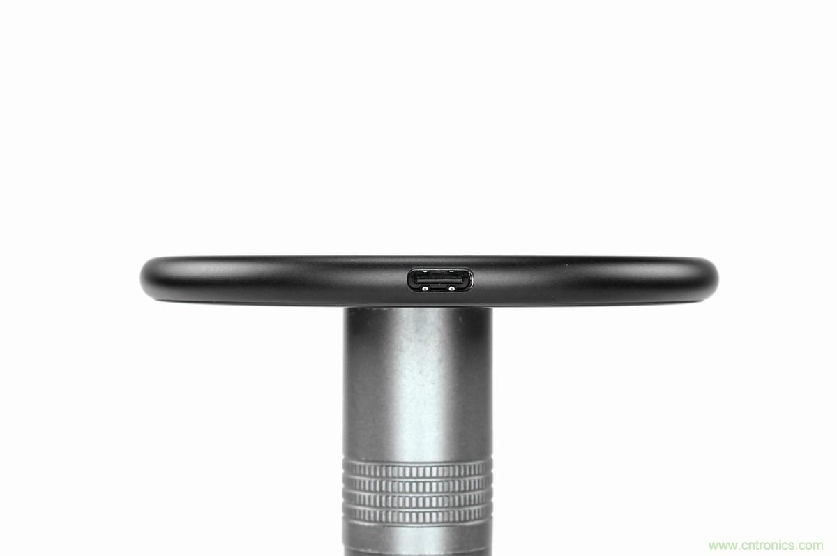 拆解對比：系出同門，小米、紫米無線充電器的差別有多大？