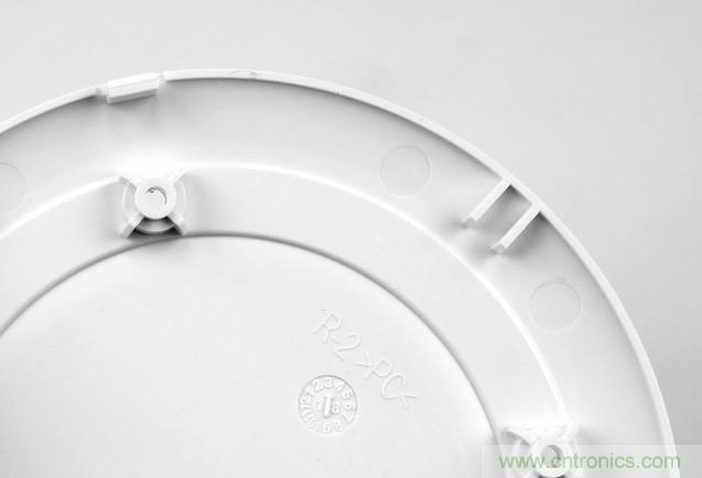 拆解對比：系出同門，小米、紫米無線充電器的差別有多大？