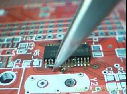 教你怎樣焊接貼片IC 教你怎樣焊接貼片IC