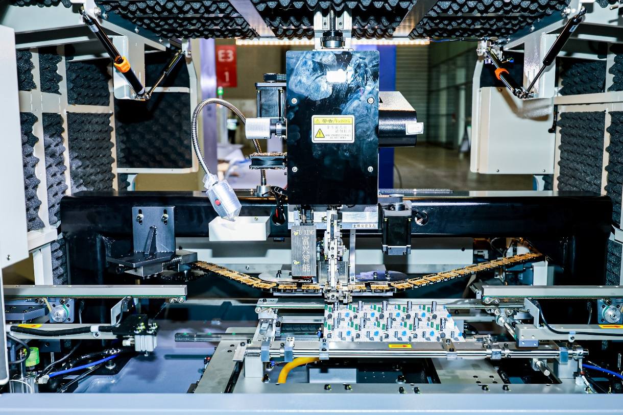 第104屆中國(guó)電子展震撼開(kāi)幕，助推產(chǎn)業(yè)深度融合發(fā)展